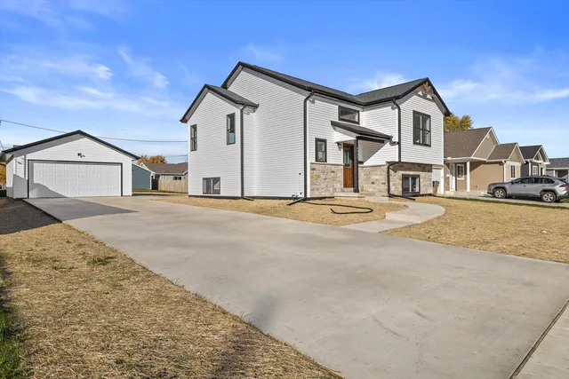 $354,900 | 4920 37th Avenue, Kenosha, WI 53144