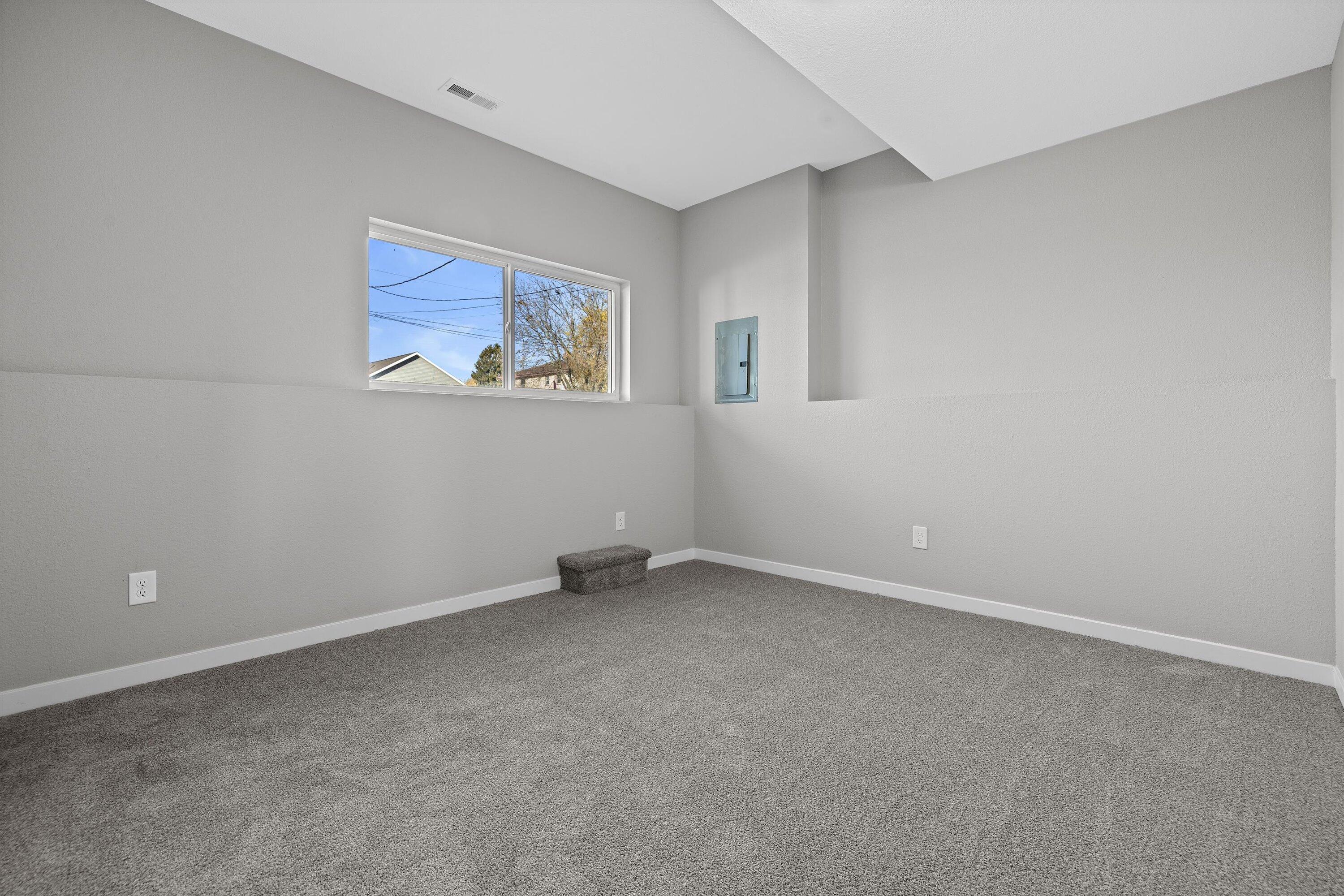 4920 37th Avenue Kenosha, WI 53144 - Photo 22 of 30 35-IMG_2447