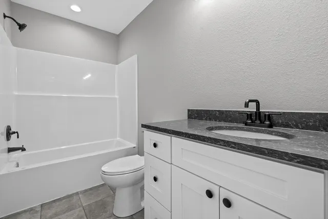 $354,900 | 4920 37th Avenue, Kenosha, WI 53144