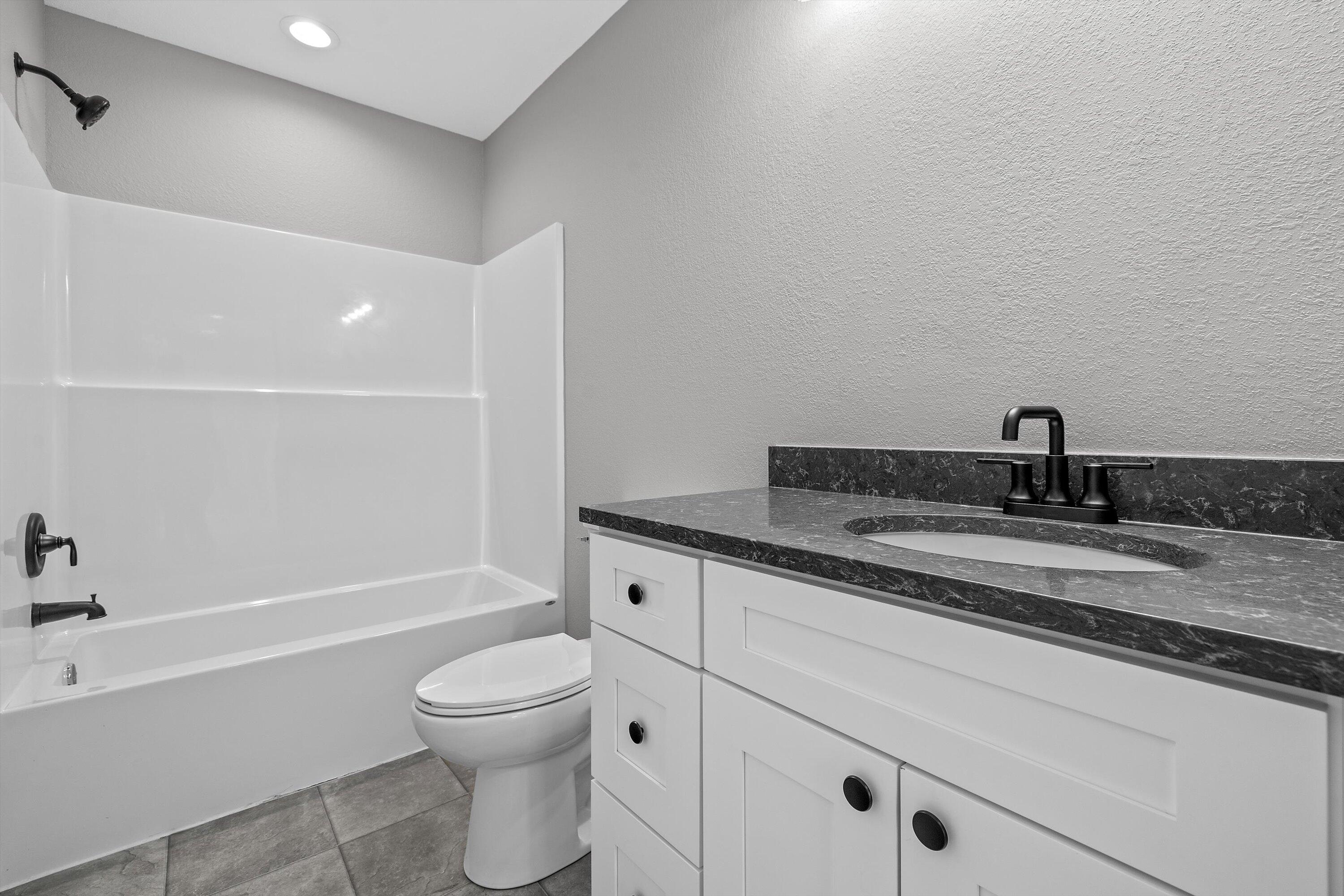 4920 37th Avenue Kenosha, WI 53144 - Photo 23 of 30 37-IMG_2453