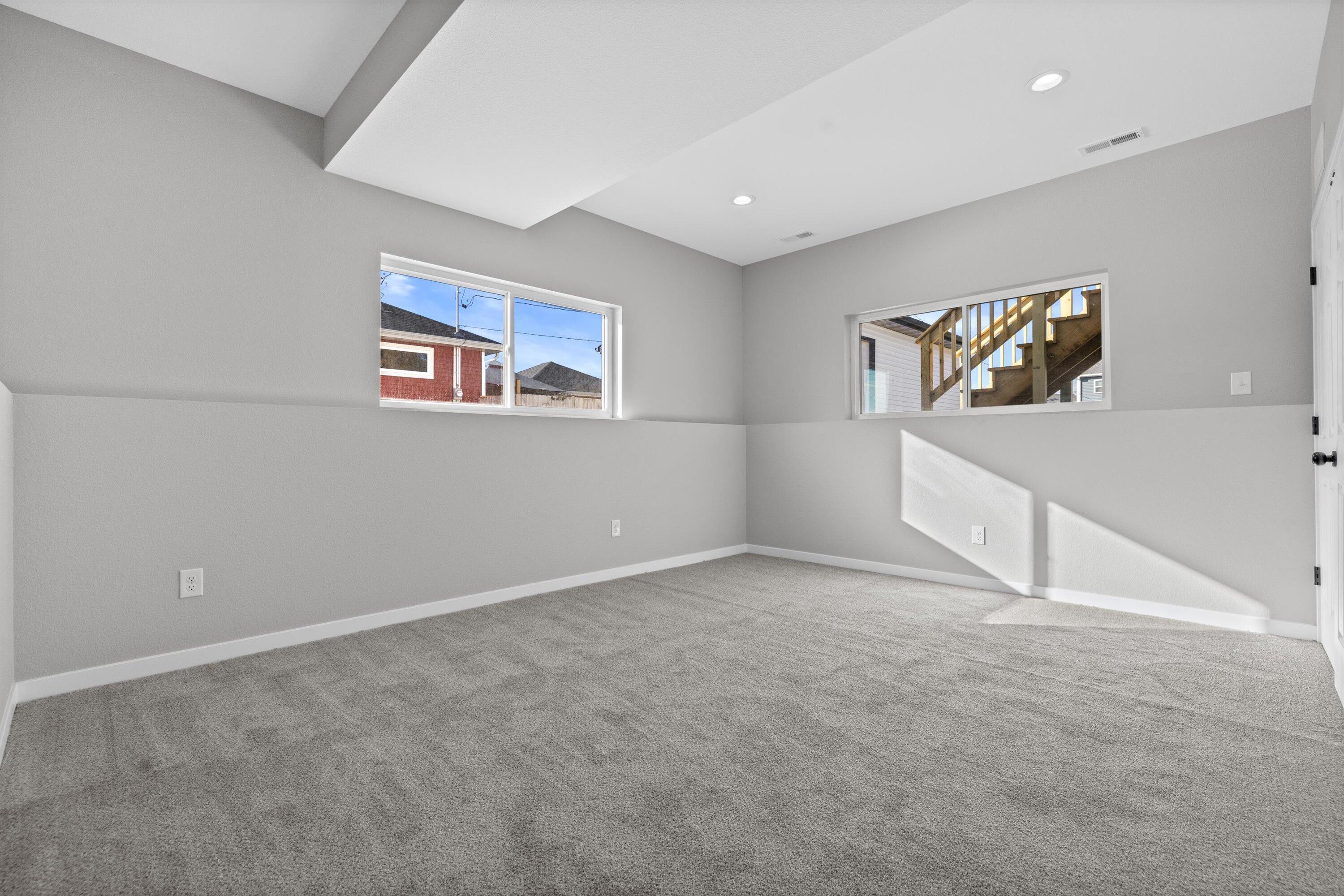 4920 37th Avenue Kenosha, WI 53144 - Photo 27 of 30 32-IMG_2433