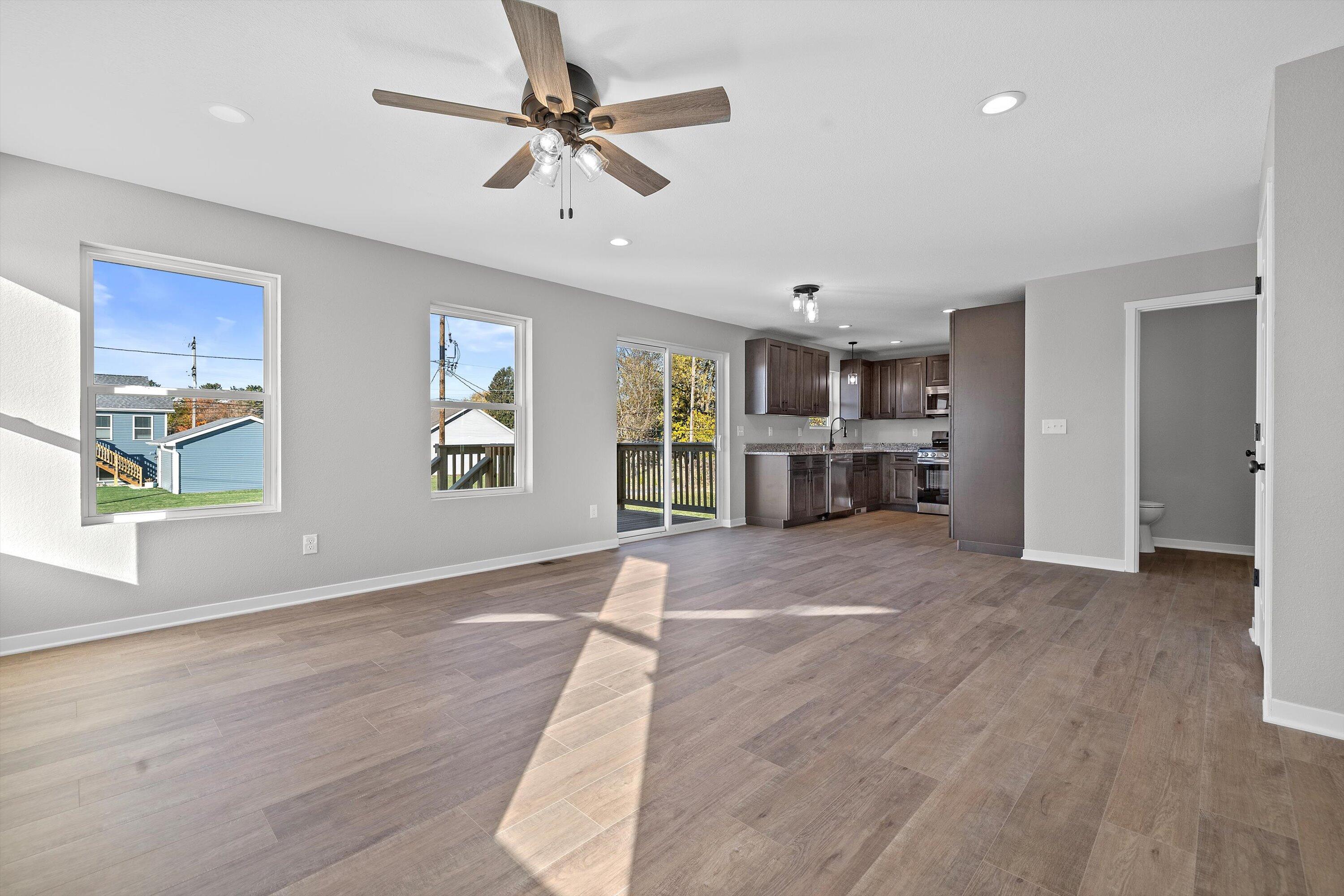 4920 37th Avenue Kenosha, WI 53144 - Photo 3 of 30 13-IMG_2336