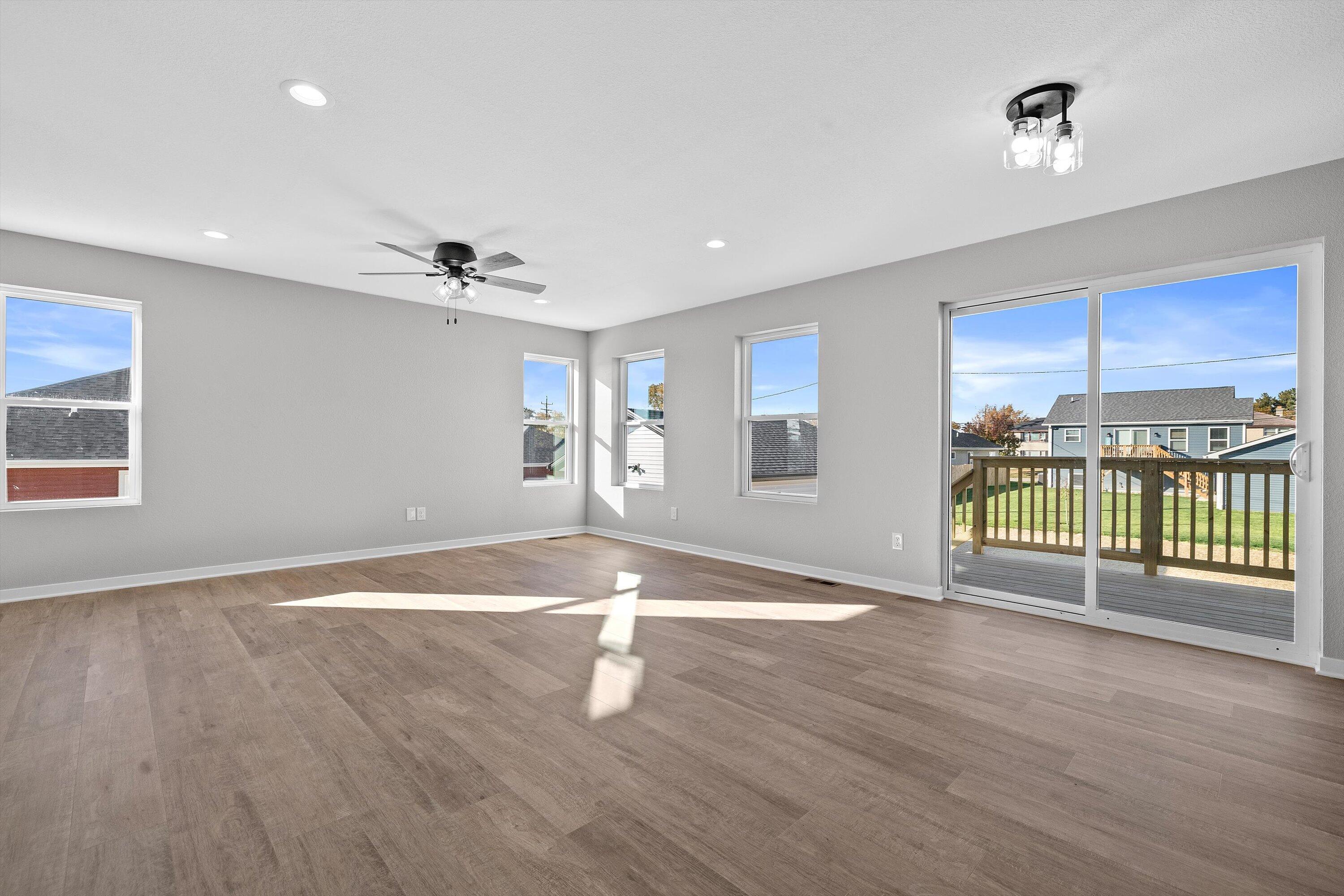 4920 37th Avenue Kenosha, WI 53144 - Photo 5 of 30 16-IMG_2357