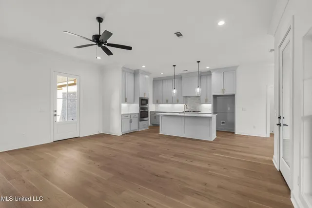 $386,700 | 124 Lake Crest Drive, Madison, MS 39110