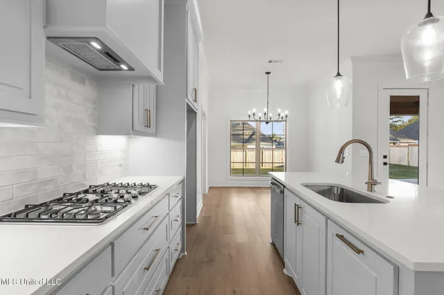 $386,700 | 124 Lake Crest Drive, Madison, MS 39110