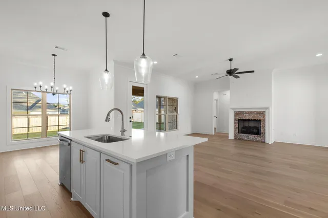 $386,700 | 124 Lake Crest Drive, Madison, MS 39110