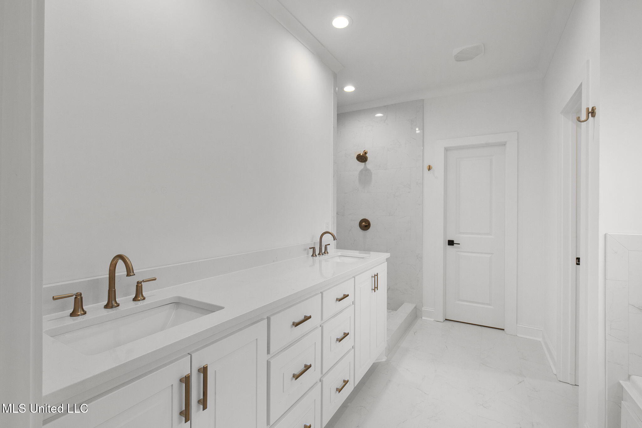 124 Lake Crest Drive Madison, MS 39110 - Photo 22 of 54 24-web-or-mls-124 Lakecrest-24