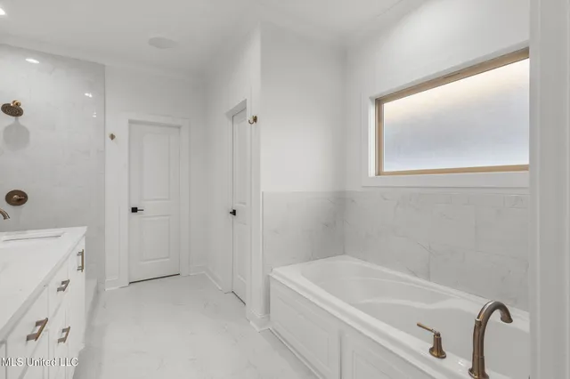 $386,700 | 124 Lake Crest Drive, Madison, MS 39110