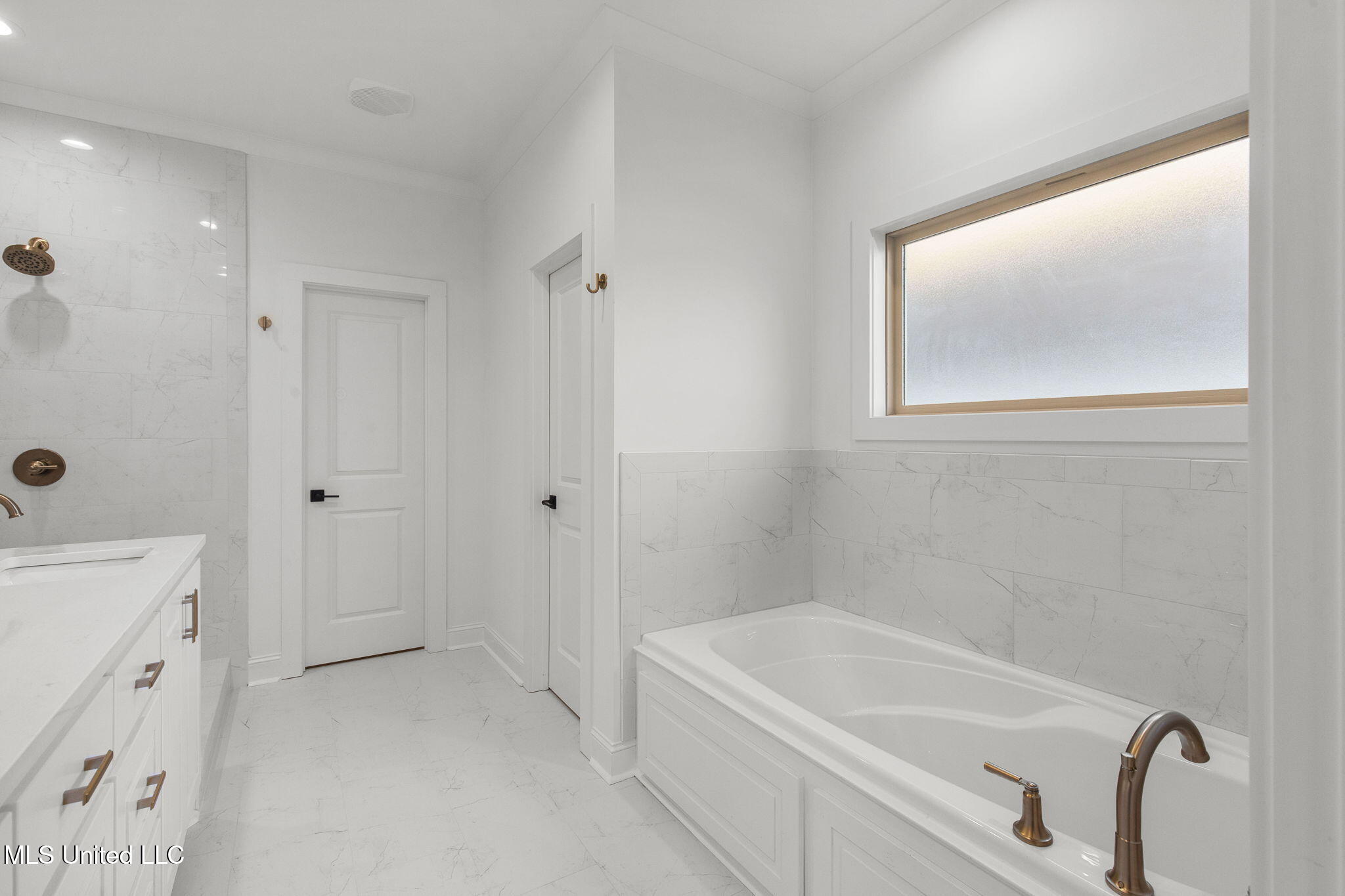 124 Lake Crest Drive Madison, MS 39110 - Photo 23 of 54 25-web-or-mls-124 Lakecrest-25