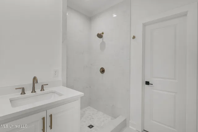 $386,700 | 124 Lake Crest Drive, Madison, MS 39110