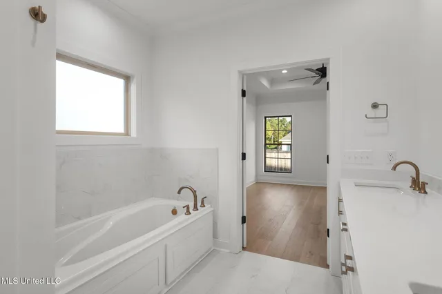 $386,700 | 124 Lake Crest Drive, Madison, MS 39110