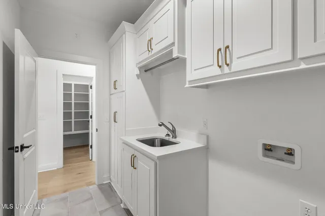 $386,700 | 124 Lake Crest Drive, Madison, MS 39110