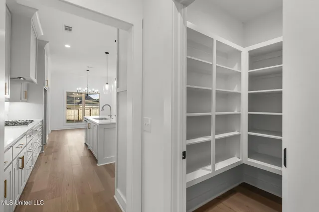 $386,700 | 124 Lake Crest Drive, Madison, MS 39110