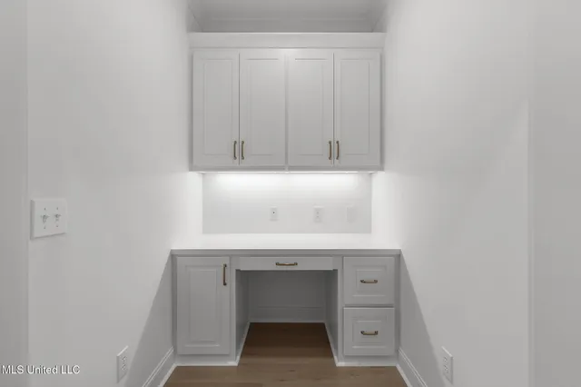 $386,700 | 124 Lake Crest Drive, Madison, MS 39110