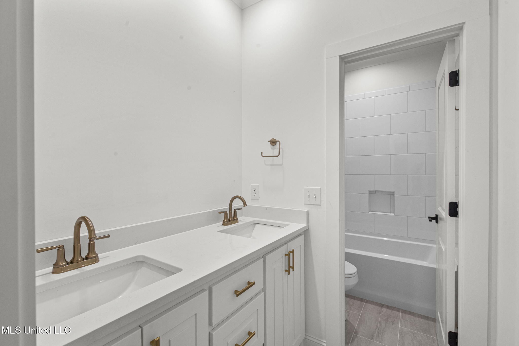 124 Lake Crest Drive Madison, MS 39110 - Photo 40 of 54 42-web-or-mls-124 Lakecrest-42