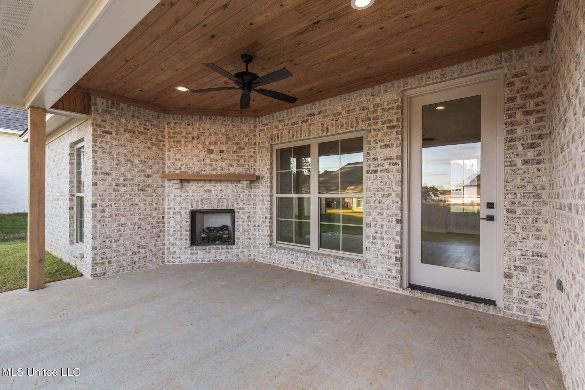 124 Lake Crest Drive Madison, MS 39110 - Photo 43 of 54 45-web-or-mls-124 Lakecrest-45