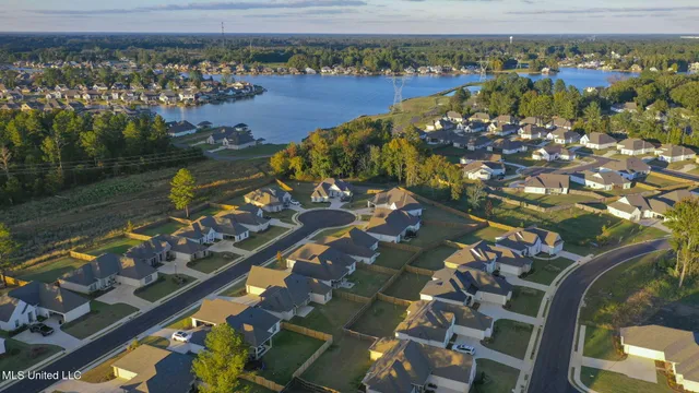 $386,700 | 124 Lake Crest Drive, Madison, MS 39110