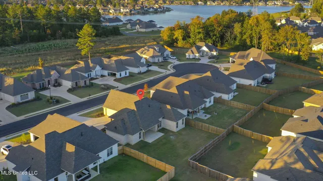 $386,700 | 124 Lake Crest Drive, Madison, MS 39110