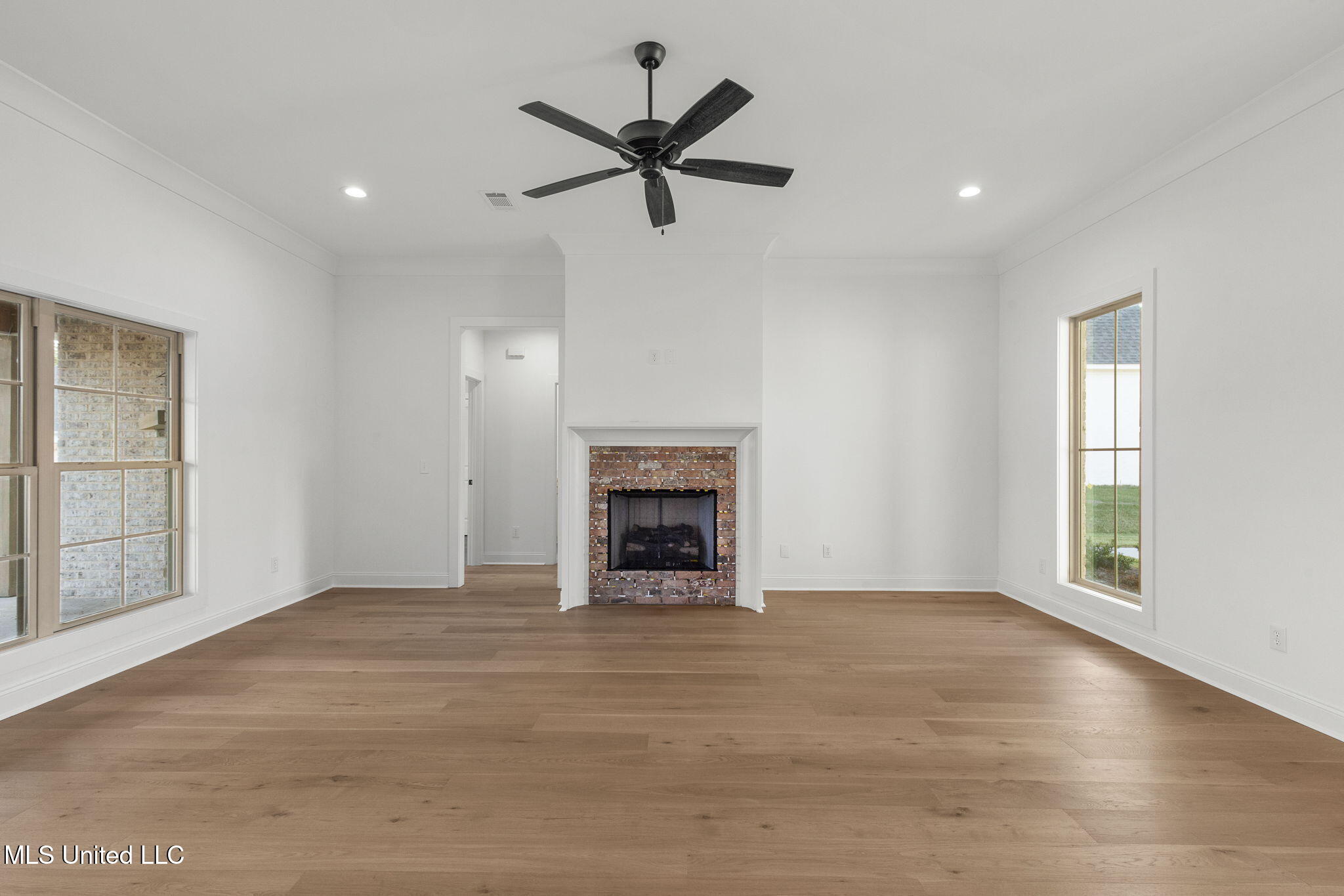 124 Lake Crest Drive Madison, MS 39110 - Photo 8 of 54 8-web-or-mls-124 Lakecrest-8