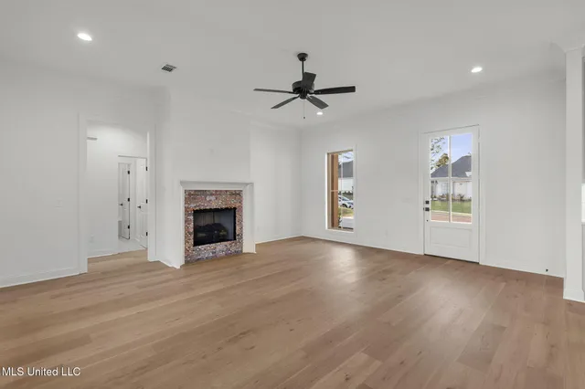 $386,700 | 124 Lake Crest Drive, Madison, MS 39110