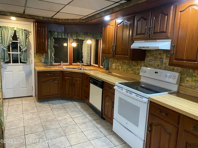 $310,000 | 319 Whitestone Corner, Stroudsburg, PA 18360