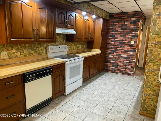 $310,000 | 319 Whitestone Corner, Stroudsburg, PA 18360