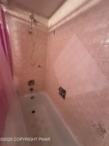 $310,000 | 319 Whitestone Corner, Stroudsburg, PA 18360