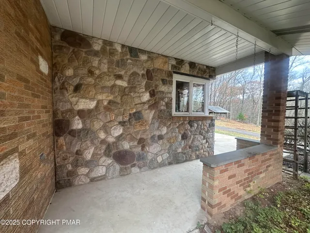 $310,000 | 319 Whitestone Corner, Stroudsburg, PA 18360