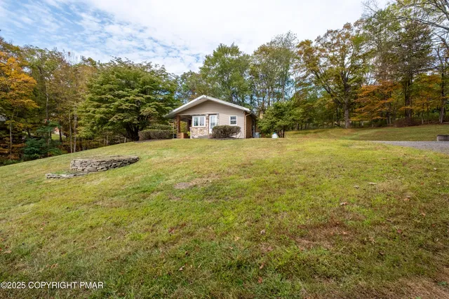 $310,000 | 319 Whitestone Corner, Stroudsburg, PA 18360