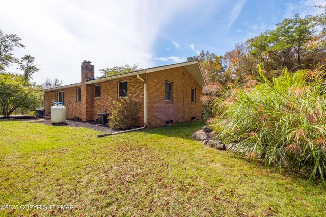 $310,000 | 319 Whitestone Corner, Stroudsburg, PA 18360