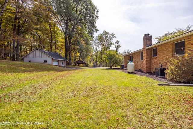 $310,000 | 319 Whitestone Corner, Stroudsburg, PA 18360