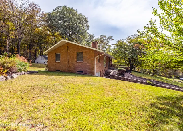 $310,000 | 319 Whitestone Corner, Stroudsburg, PA 18360