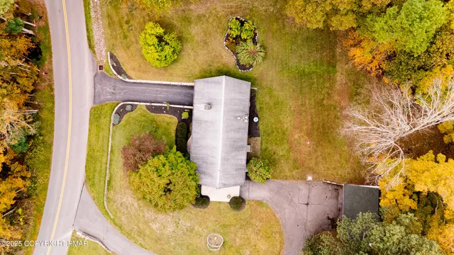 $310,000 | 319 Whitestone Corner, Stroudsburg, PA 18360