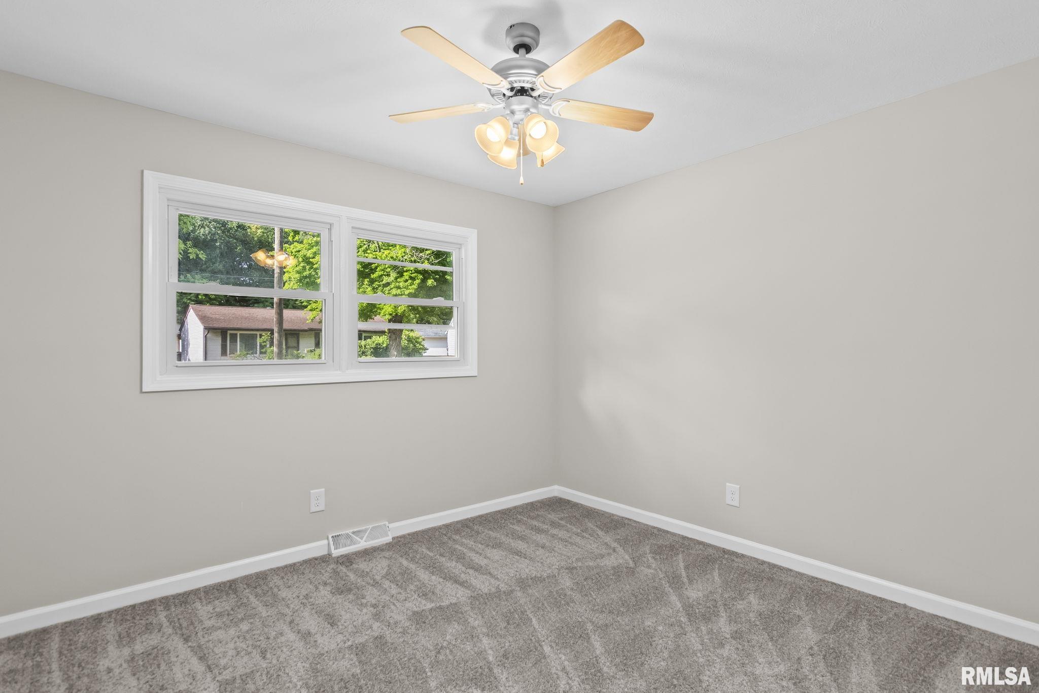 118 Windsor Road Springfield, IL 62702 - Photo 23 of 31
