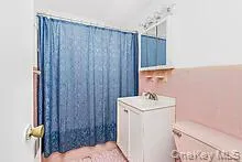 a view of houses with yard