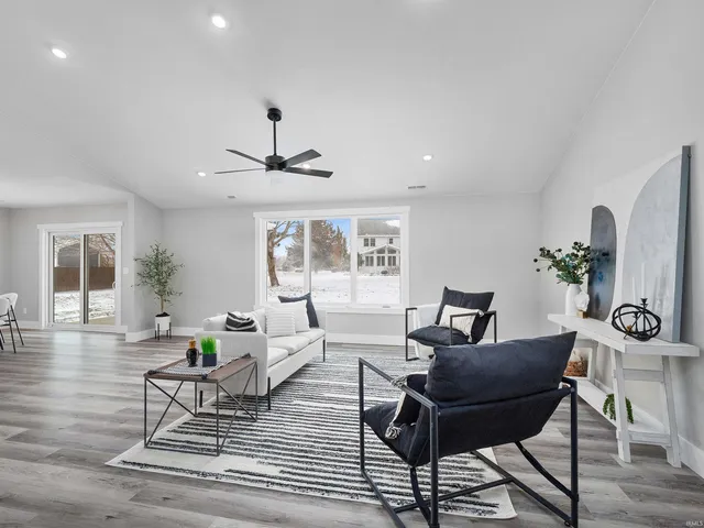 $386,000 | 4085 East Oldfield Drive, Leesburg, IN 46538