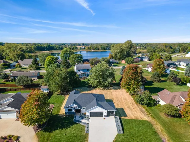 $386,000 | 4085 East Oldfield Drive, Leesburg, IN 46538