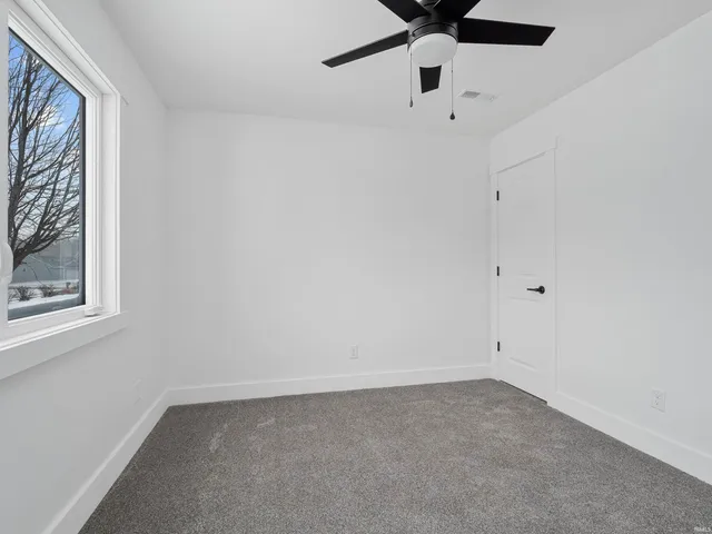 $386,000 | 4085 East Oldfield Drive, Leesburg, IN 46538