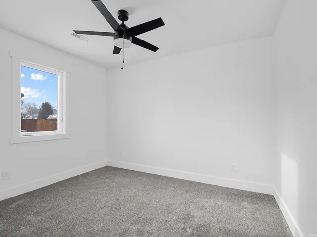 $386,000 | 4085 East Oldfield Drive, Leesburg, IN 46538