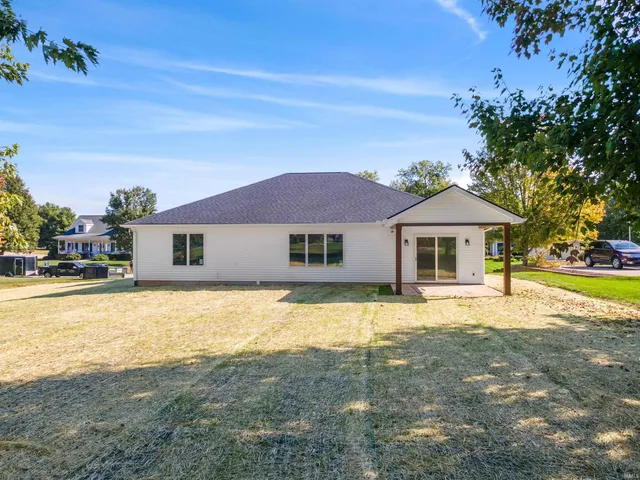 $386,000 | 4085 East Oldfield Drive, Leesburg, IN 46538