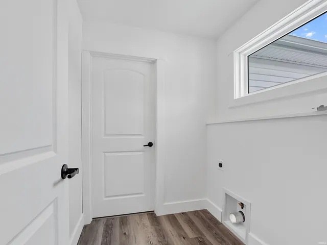 $386,000 | 4085 East Oldfield Drive, Leesburg, IN 46538