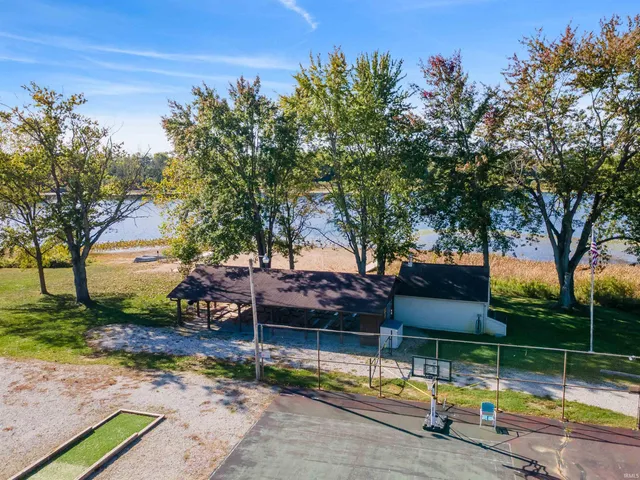 $386,000 | 4085 East Oldfield Drive, Leesburg, IN 46538