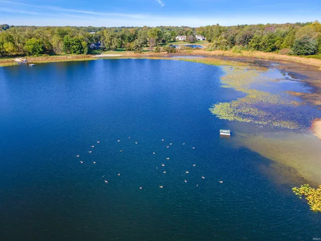 $386,000 | 4085 East Oldfield Drive, Leesburg, IN 46538