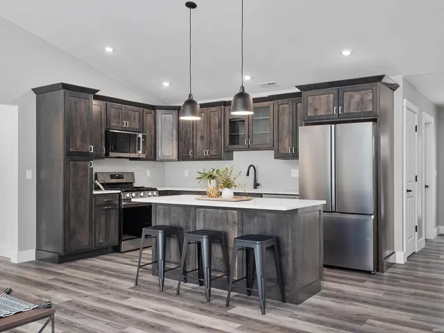 $386,000 | 4085 East Oldfield Drive, Leesburg, IN 46538