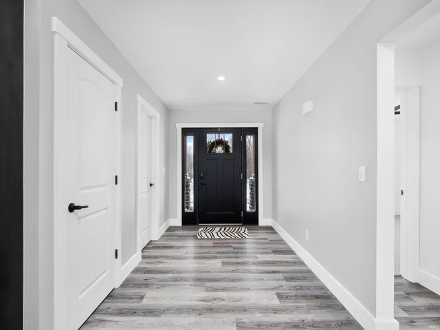 $386,000 | 4085 East Oldfield Drive, Leesburg, IN 46538