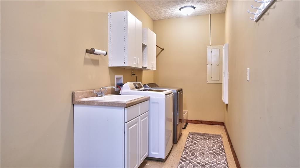 855 Bennett Road Carmel, IN 46032 - Photo 11 of 21 Gallery Image 11