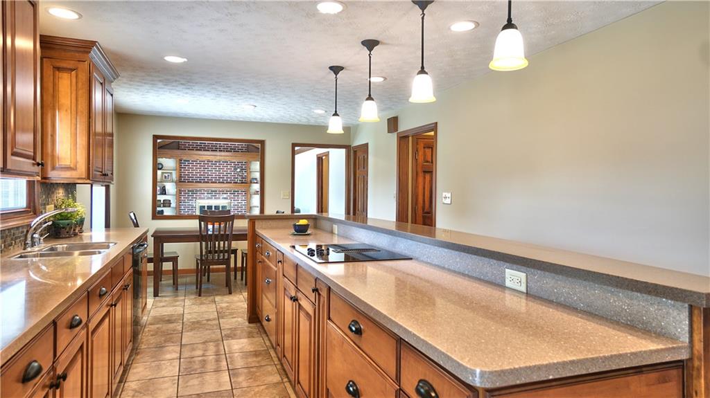 855 Bennett Road Carmel, IN 46032 - Photo 5 of 21 Gallery Image 5