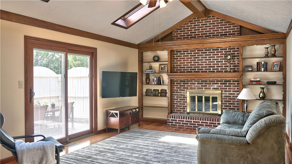 855 Bennett Road Carmel, IN 46032 - Photo 8 of 21 Gallery Image 8