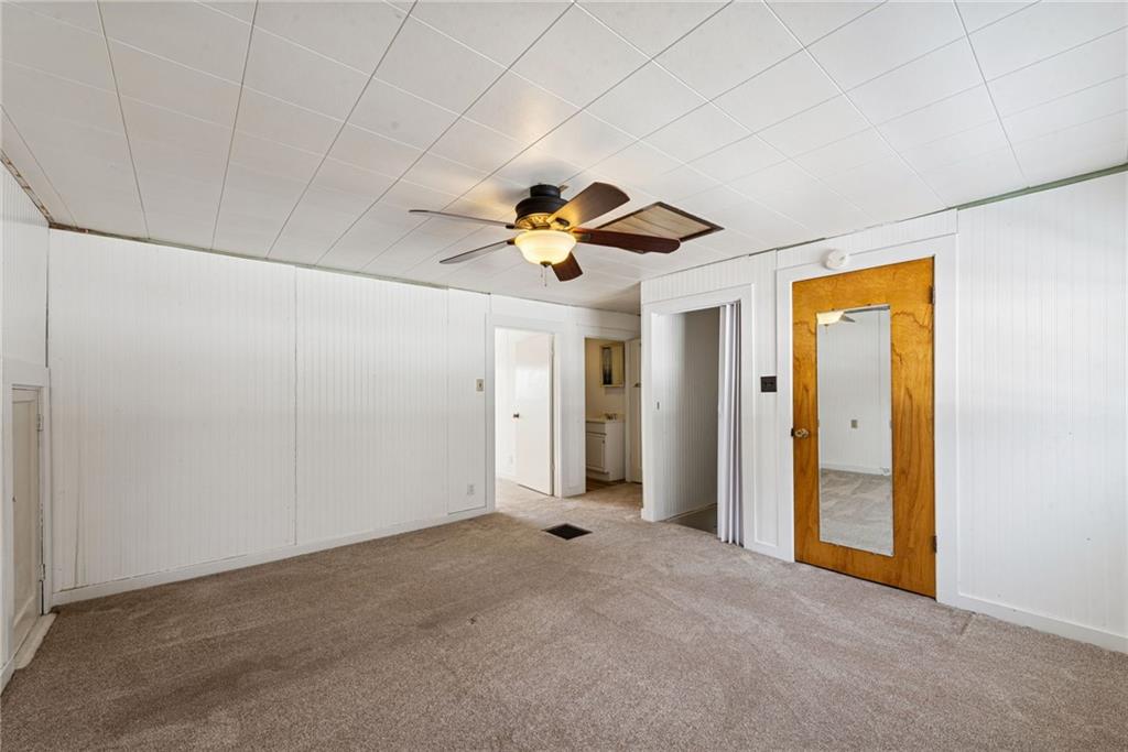 1066 Roup Avenue Brackenridge, PA 15014 - Photo 19 of 35