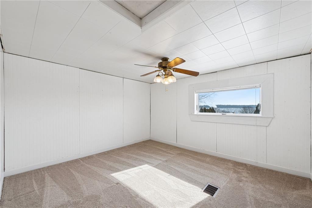 1066 Roup Avenue Brackenridge, PA 15014 - Photo 20 of 35